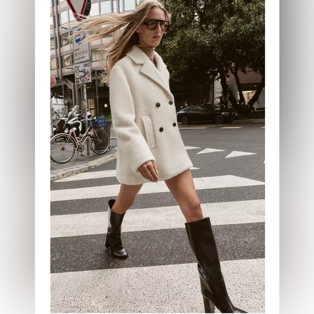 Elegant Double-Breasted Women's Coat
